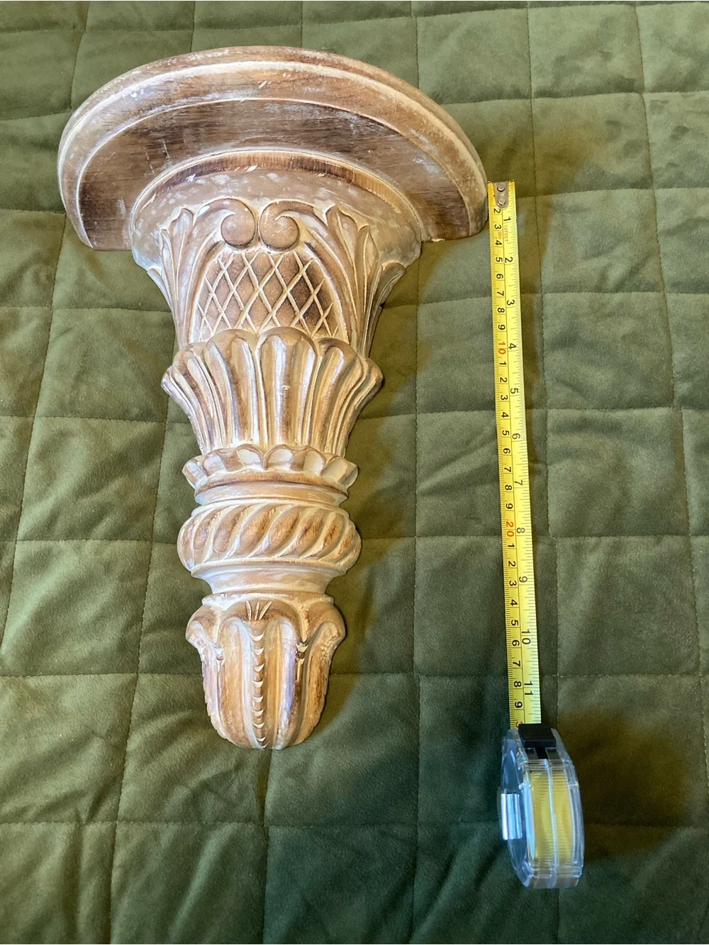 Curio shelf, corbel